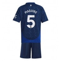 Camiseta Manchester United Harry Maguire #5 Segunda Equipación Replica 2024-25 para niños mangas cortas (+ Pantalones cortos)